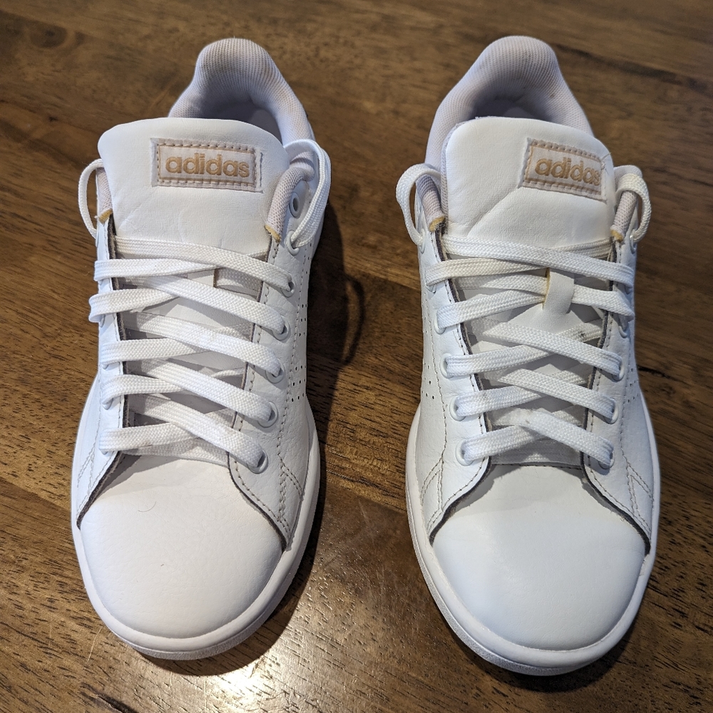 Adidas Advantage white shoes